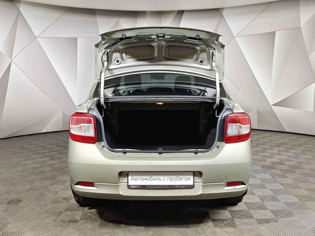Renault Logan 1.6 MT (82 л.с.) Бежевый в АВИЛОН. Слайд №12