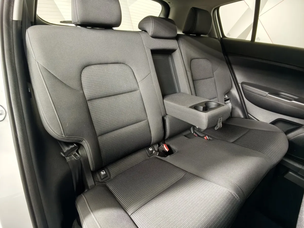 Kia Sportage 2.0 AT (150 л.с.) Comfort Белый в АВИЛОН. Слайд №17