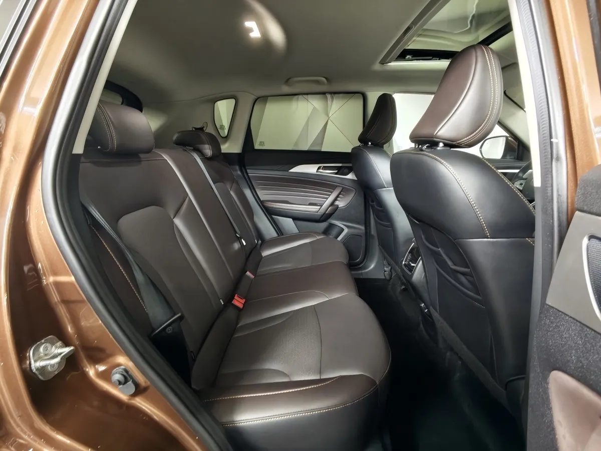 Changan CS35PLUS 1.6 AT FWD (117 л.с.) Comfort Коричневый в АВИЛОН. Слайд №15