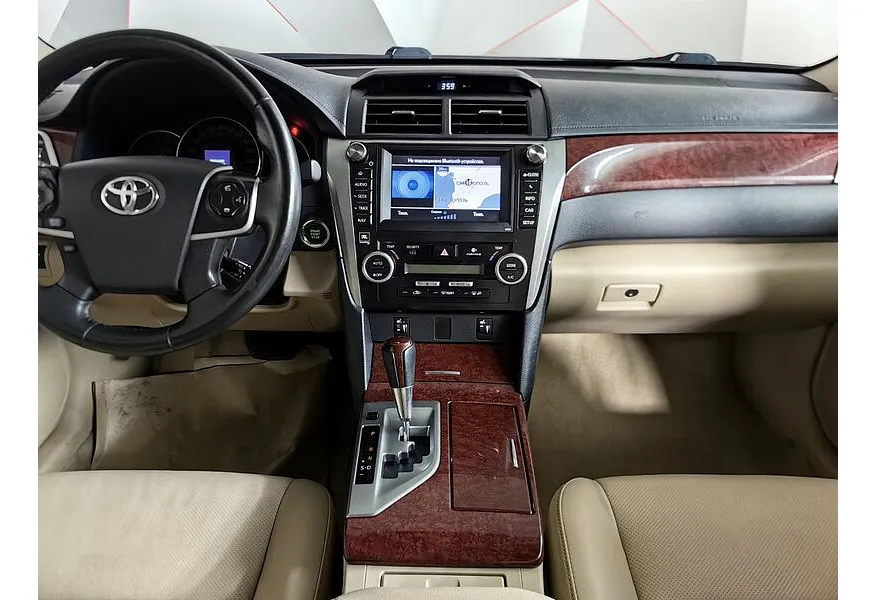 Toyota Camry 2.5 AT (181 л.с.) Черный в АВИЛОН. Слайд №12