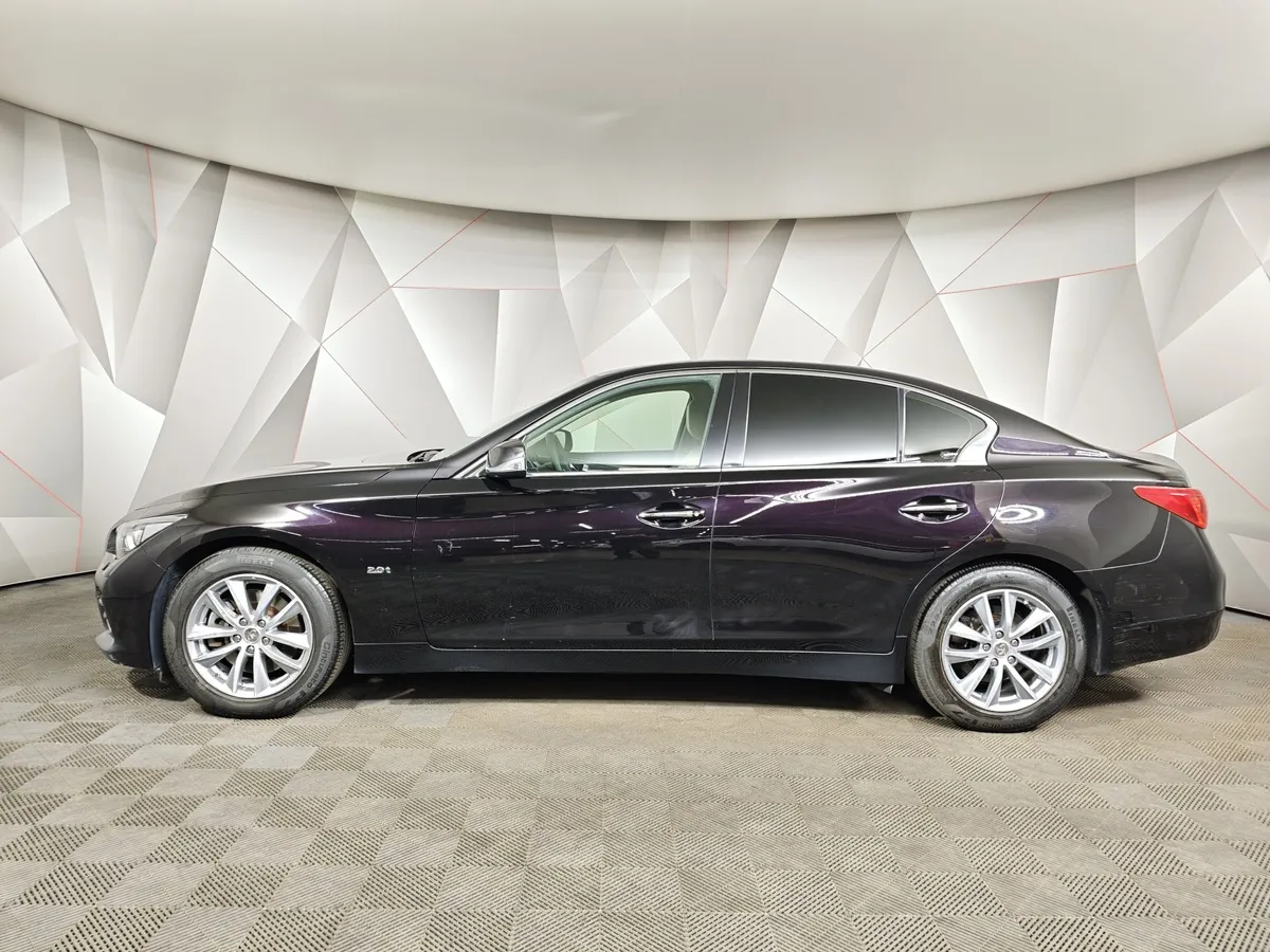 Infiniti Q50 2.0 T AT (211 л.с.) Черный в АВИЛОН. Слайд №5