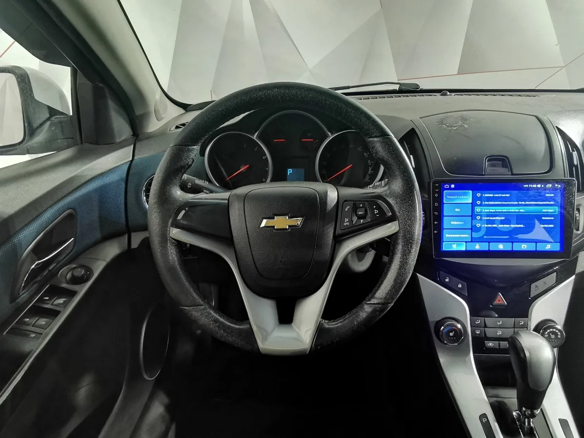 Chevrolet Cruze 1.8 AT (141 л.с.) Белый в АВИЛОН. Слайд №19