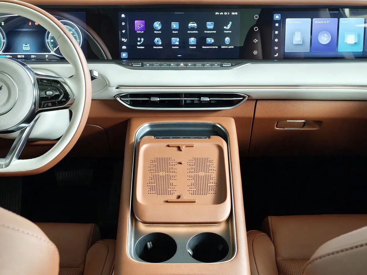 Voyah Free EVR 1.5 AT AWD (489 л.с.) Зеленый в АВИЛОН. Слайд №15