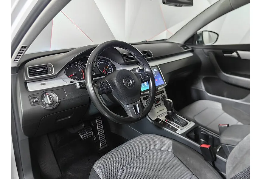 Volkswagen Passat 2.0 TSI 4Motion DSG (210 л.с.) Белый в АВИЛОН. Слайд №19