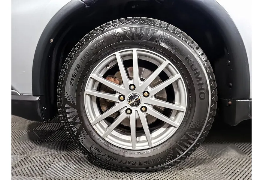 Mitsubishi Outlander 2.0 CVT 4WD (146 л.с.) Серебристый в АВИЛОН. Слайд №9
