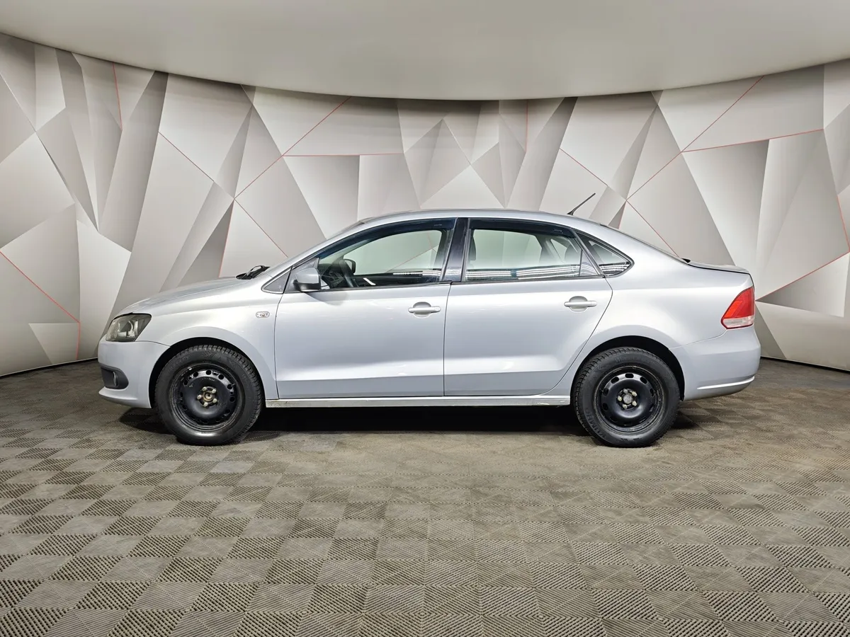 Volkswagen Polo 1.6 MPI MT (90 л.с.) Comfortline Серебристый в АВИЛОН. Слайд №5