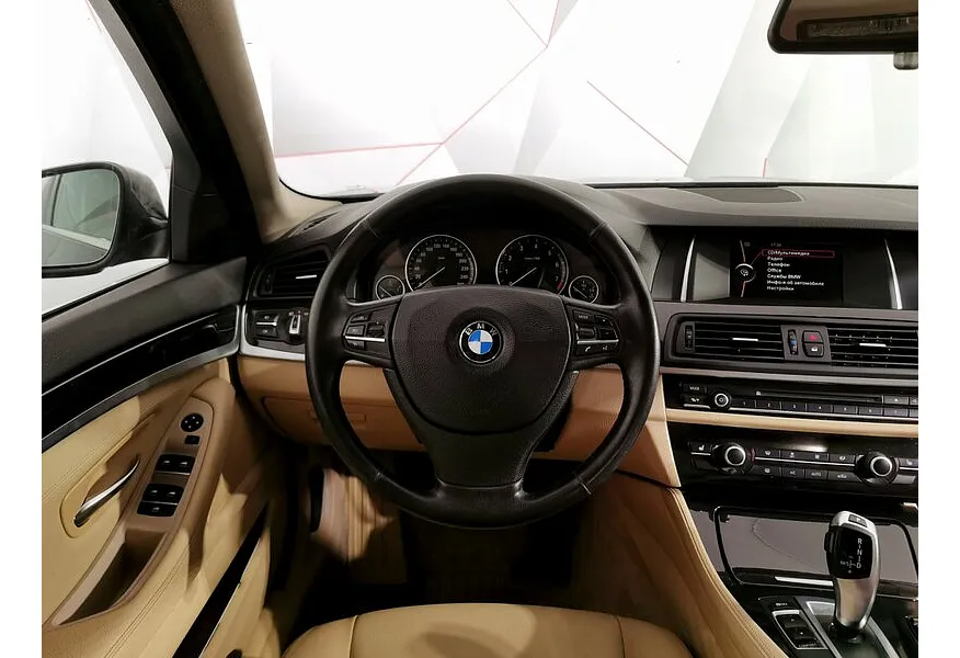 BMW 5 серия 520i AT (184 л.с.) Черный в АВИЛОН. Слайд №15