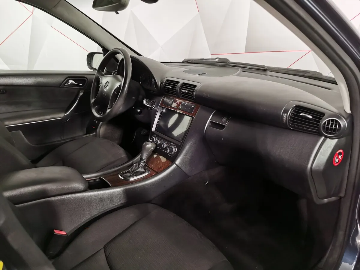 Mercedes-Benz C-Класс C 180 Kompressor AT (143 л.с.) Черный в АВИЛОН. Слайд №12