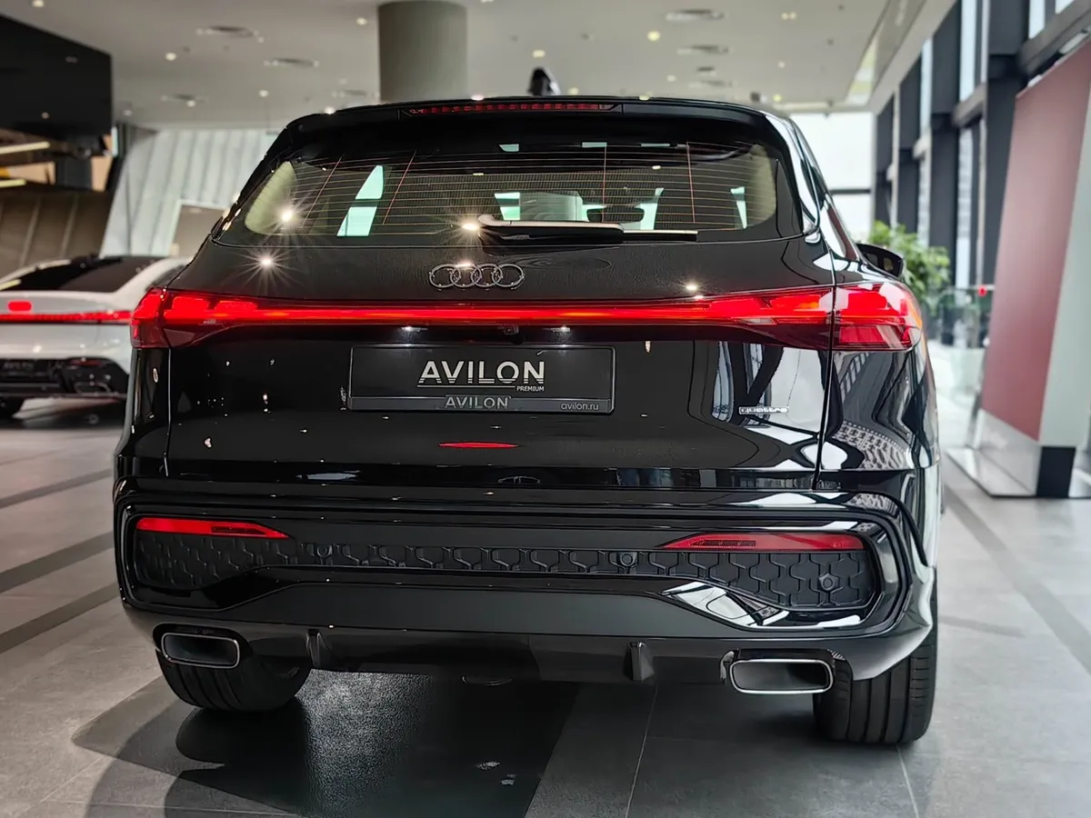 Audi Q5 L 2.0 40 TFSI S tronic quattro (204 л.с.) Черный в АВИЛОН. Слайд №4