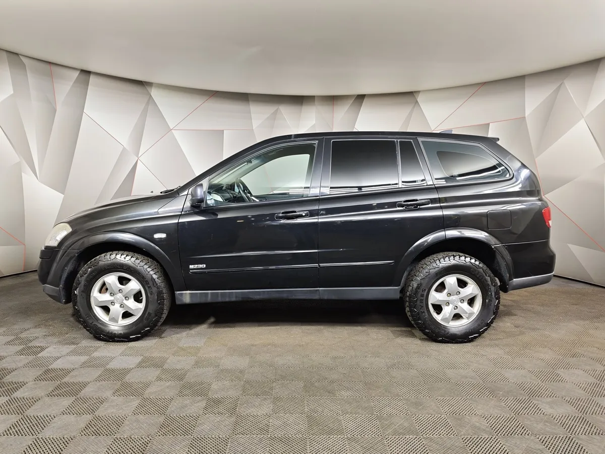 SsangYong Kyron 2.3 MT 4WD (150 л.с.) Черный в АВИЛОН. Слайд №5