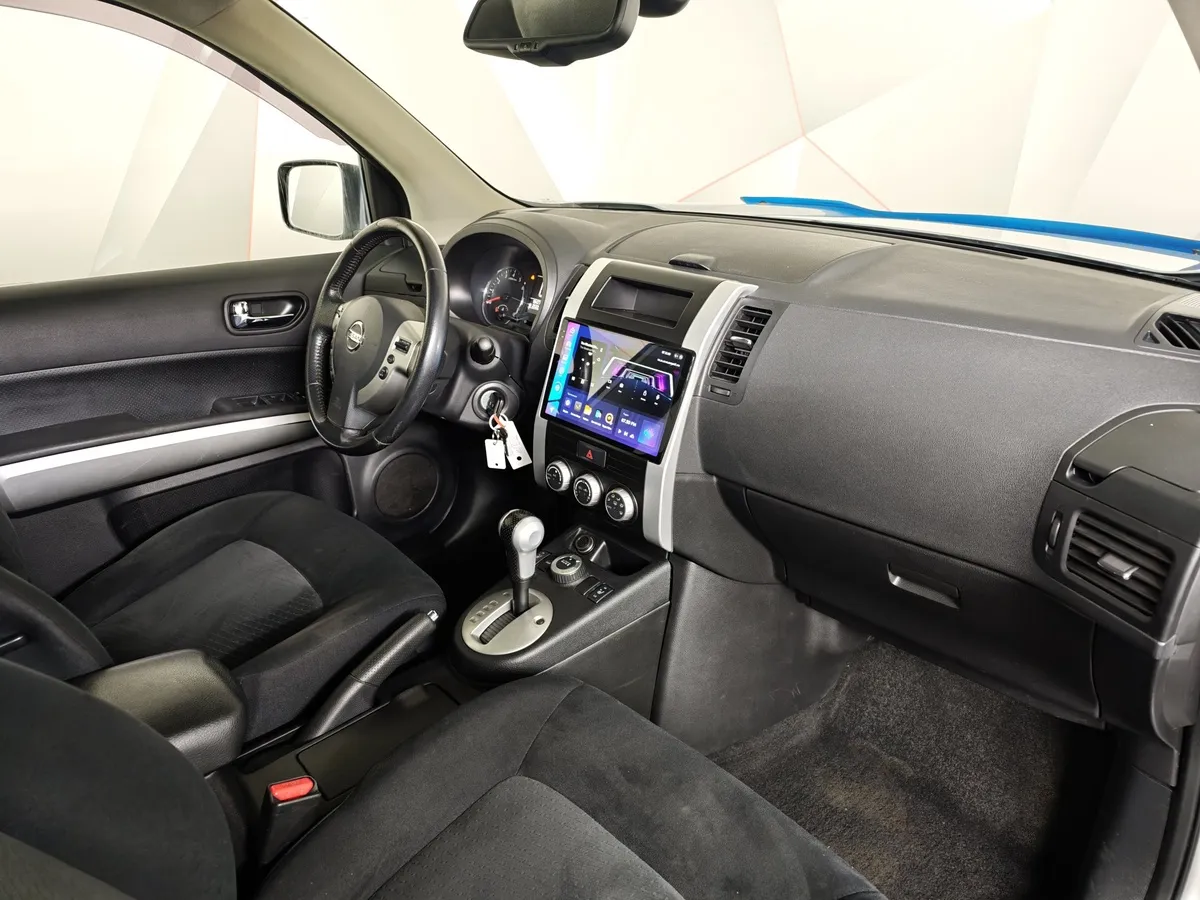 Nissan X-Trail 2.0 CVT AWD (141 л.с.) Серебристый в АВИЛОН. Слайд №13