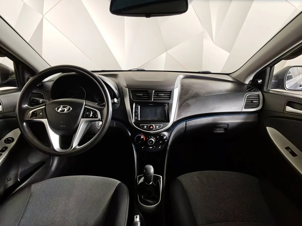 Hyundai Solaris 1.4 MT (100 л.с.) Active Plus Серый в АВИЛОН. Слайд №12