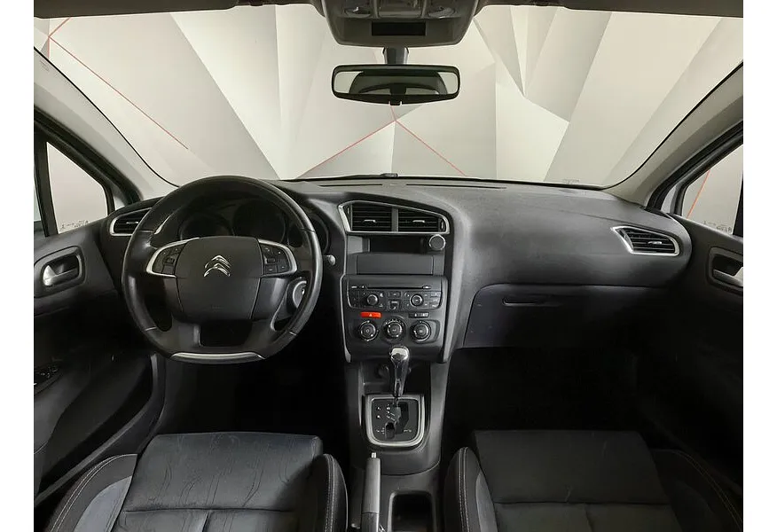 Citroen C4 1.6 VTi AT (120 л.с.) Белый в АВИЛОН. Слайд №14 Citroen C4 1.6 VTi AT (120 л.с.) Белый в АВИЛОН. Слайд №14