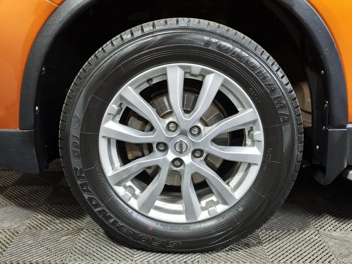 Nissan X-Trail 2.0 CVT AWD (144 л.с.) Оранжевый в АВИЛОН. Слайд №9