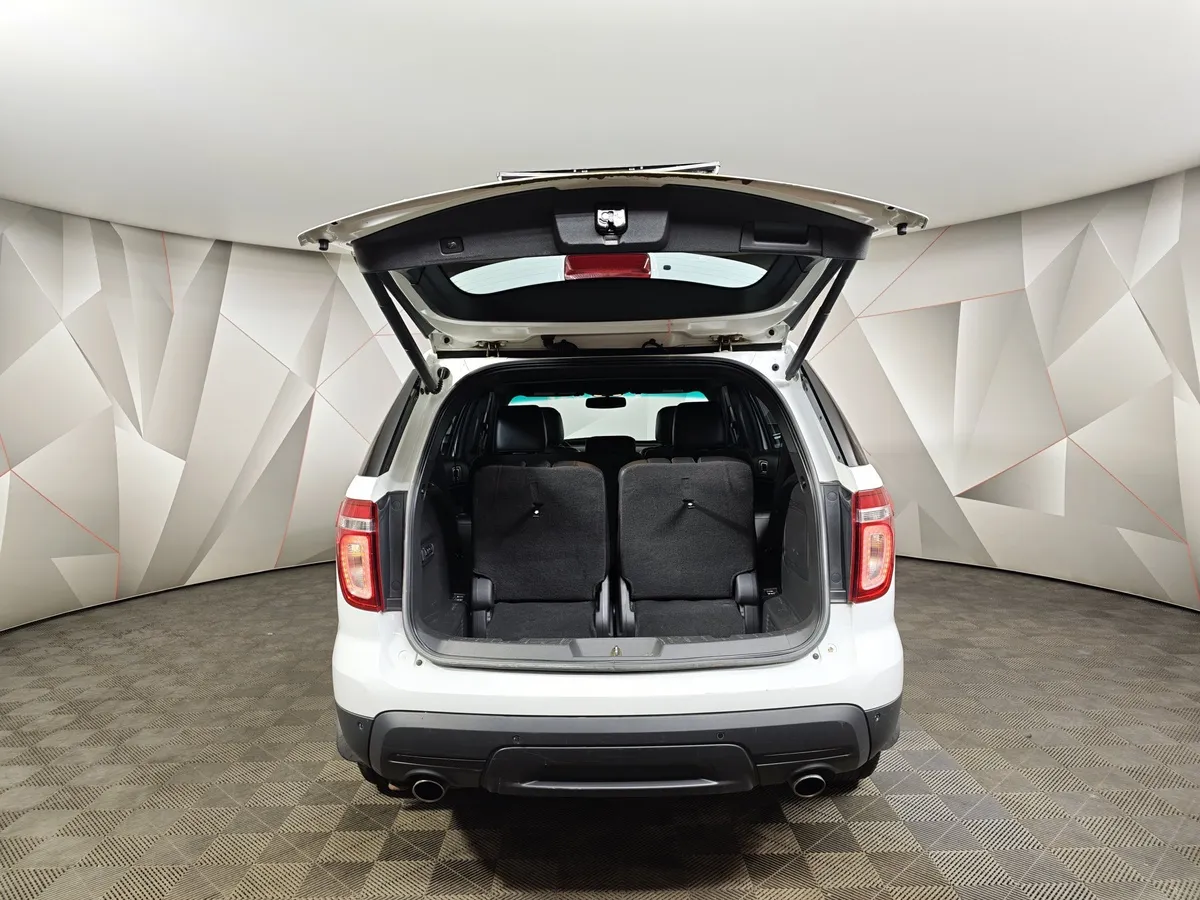 Ford Explorer 3.5 SelectShift 4WD (294 л.с.) Белый в АВИЛОН. Слайд №11