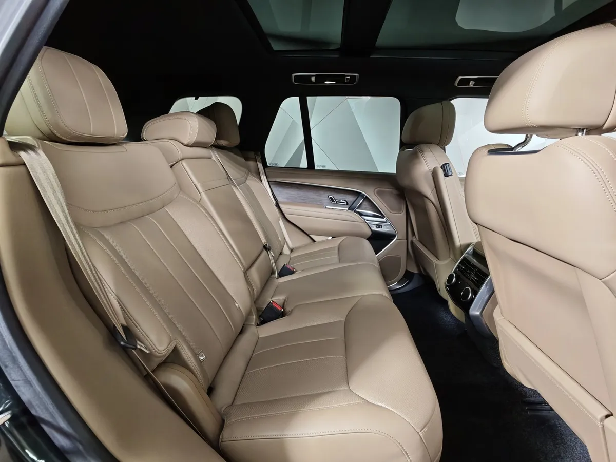 Land Rover Range Rover 3.0D AT AWD (300 л.с.) SE Зеленый в АВИЛОН. Слайд №16