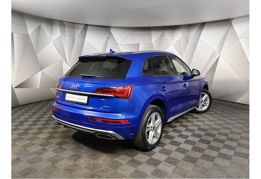 Audi Q5 2.0 TFSI S tronic quattro (249 л.с.) Design Синий в АВИЛОН. Слайд №2