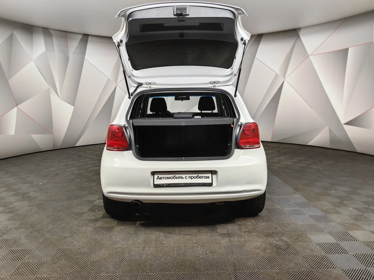 Volkswagen Polo 1.4 MT (80 л.с.) Белый в АВИЛОН. Слайд №12