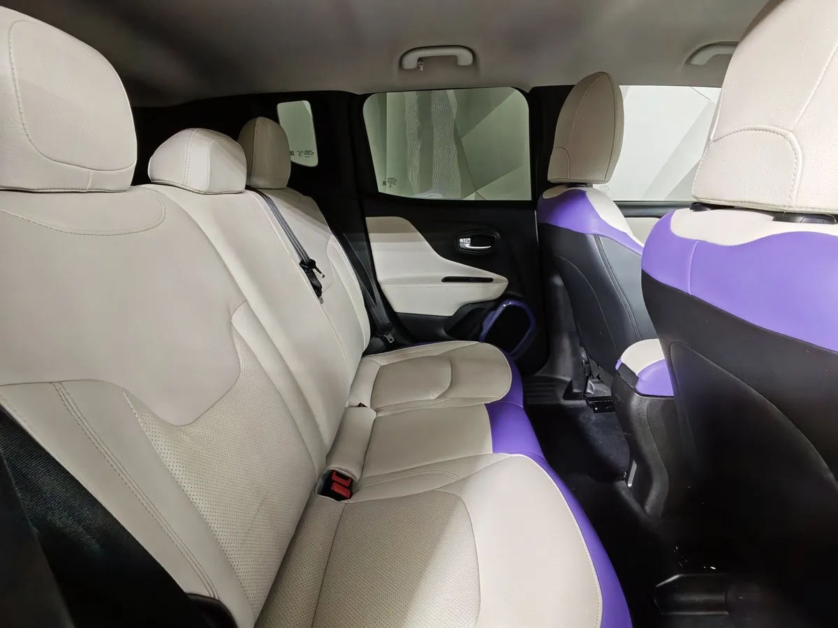 Jeep Renegade 2.4 AT 4x4 (184 л.с.) Trailhawk Серый в АВИЛОН. Слайд №16