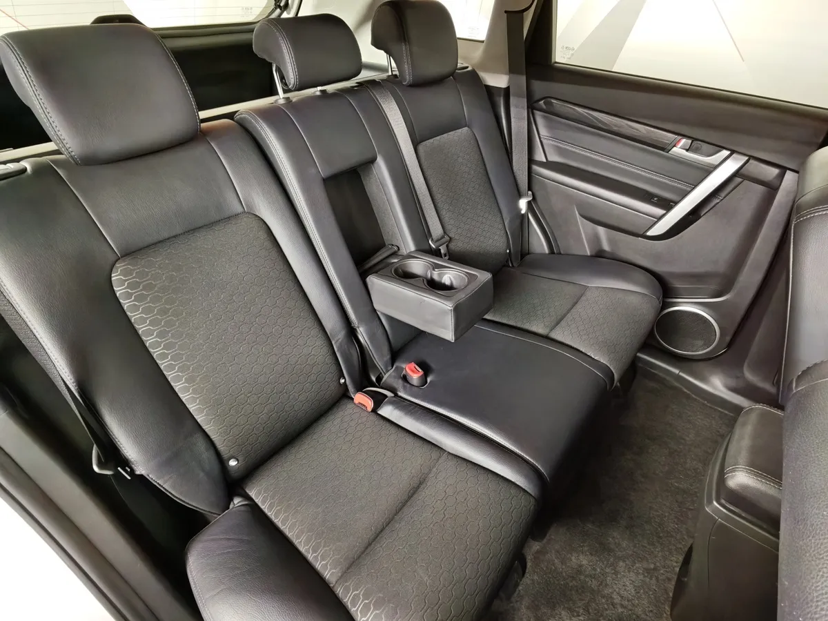 Chevrolet Captiva 2.4 AT (5 мест) (167 л.с.) LT Белый в АВИЛОН. Слайд №17