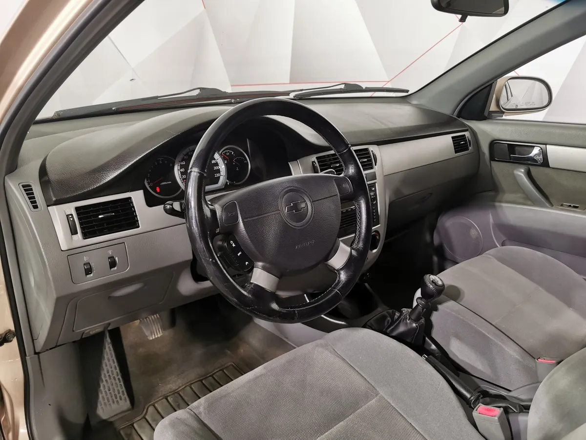 Chevrolet Lacetti 1.6 MT (109 л.с.) Бежевый в АВИЛОН. Слайд №17