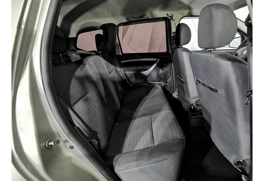 Renault Duster 1.6 MT 4x4 (105 л.с.) Бежевый в АВИЛОН. Слайд №16