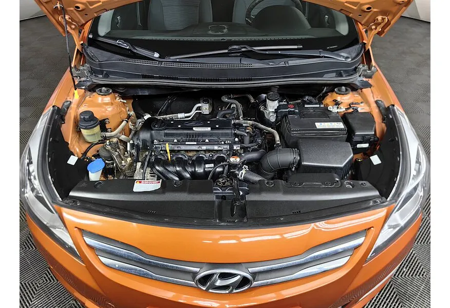 Hyundai Solaris 1.6 MT (123 л.с.) Comfort Оранжевый в АВИЛОН. Слайд №11 Hyundai Solaris 1.6 MT (123 л.с.) Comfort Оранжевый в АВИЛОН. Слайд №11