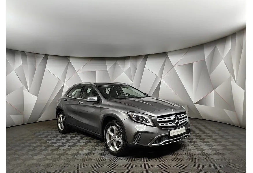 Mercedes-Benz GLA 200 7G-DCT (150 л.с.) Особая серия Серый в АВИЛОН. Слайд №3