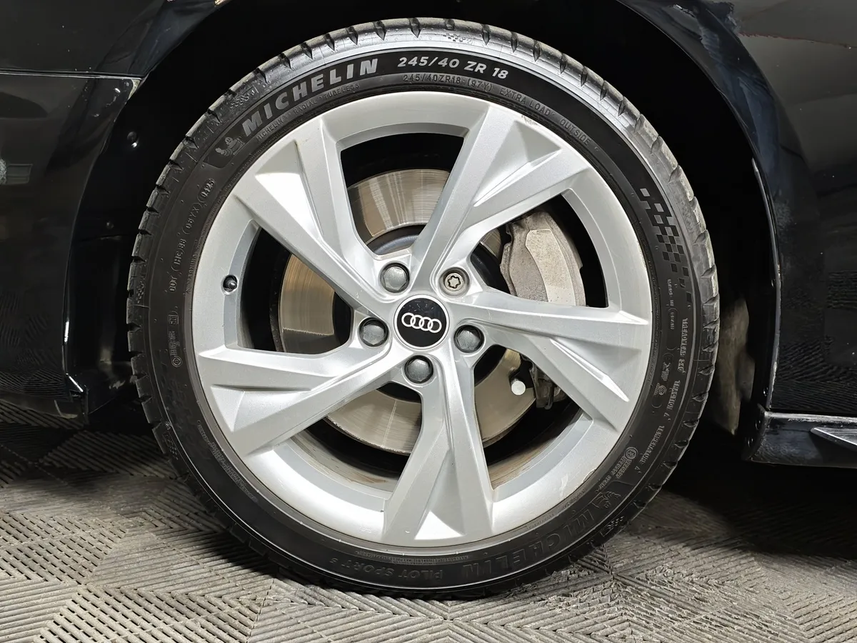 Audi A4 2.0 TFSI S tronic quattro (249 л.с.) Sport Черный в АВИЛОН. Слайд №9
