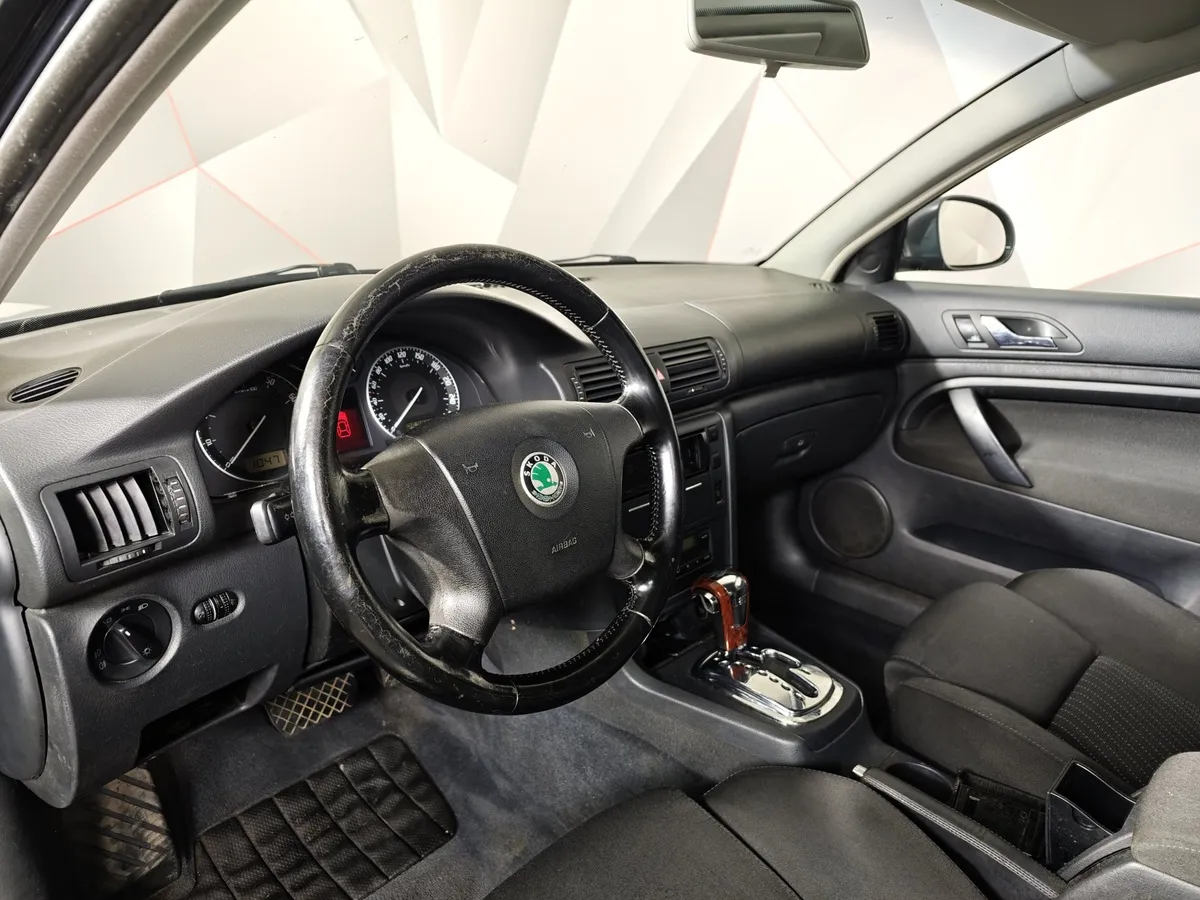 Skoda Superb 1.8T Tiptronic (150 л.с.) Серый в АВИЛОН. Слайд №17
