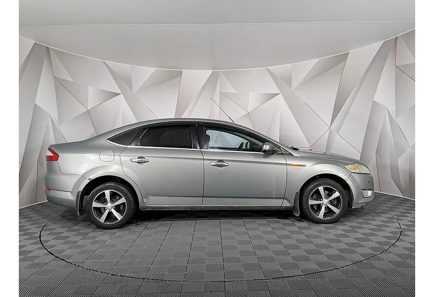 LIVE. Слайд №4