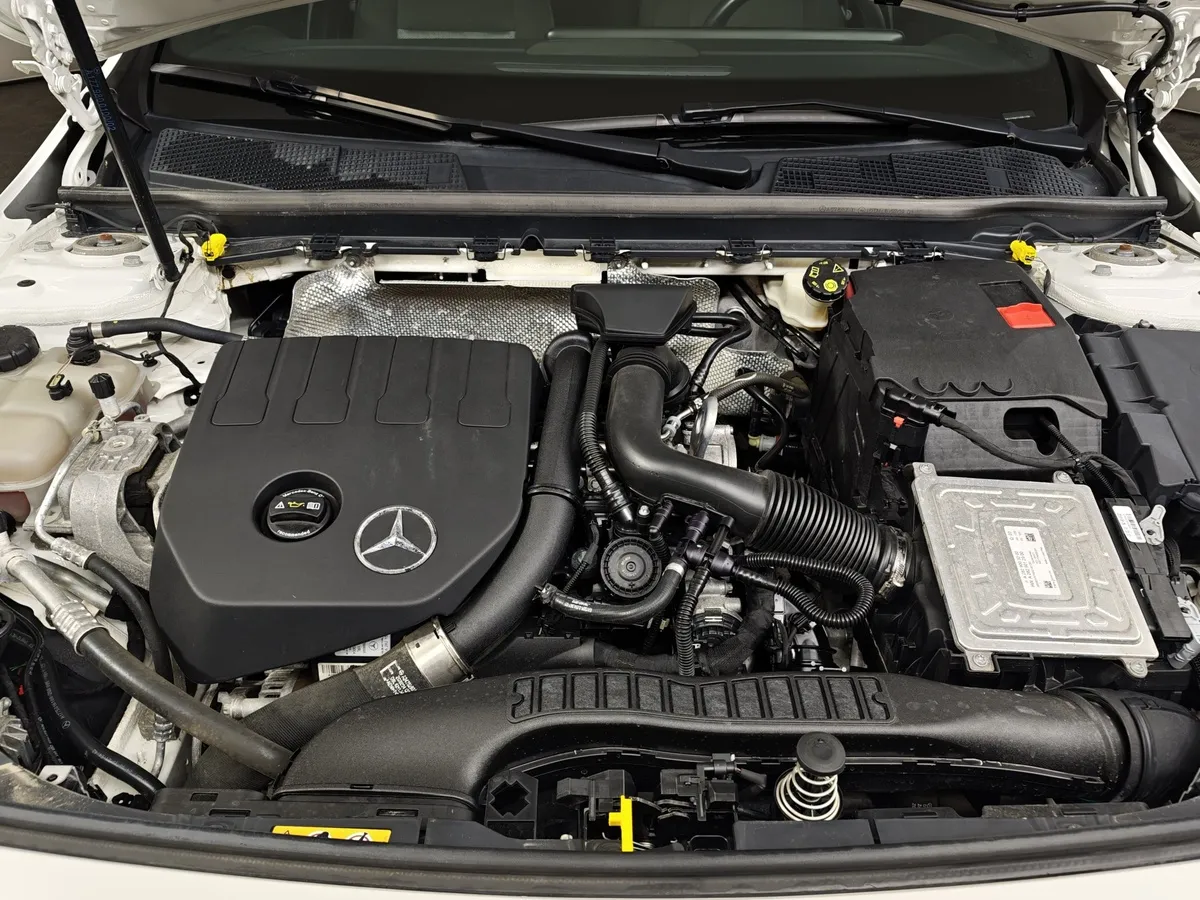 Mercedes-Benz A-Класс A 200 7G-DCT (150 л.с.) Comfort Белый в АВИЛОН. Слайд №11