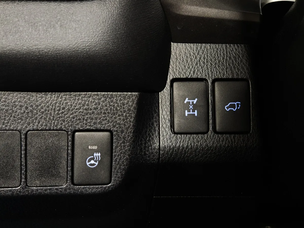 Toyota RAV4 2.0 CVT (148 л.с.) Стандарт Синий в АВИЛОН. Слайд №23