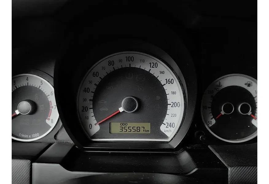 Kia Ceed 1.6 CRDi AT (115 л.с.) Синий в АВИЛОН. Слайд №15 Kia Ceed 1.6 CRDi AT (115 л.с.) Синий в АВИЛОН. Слайд №15