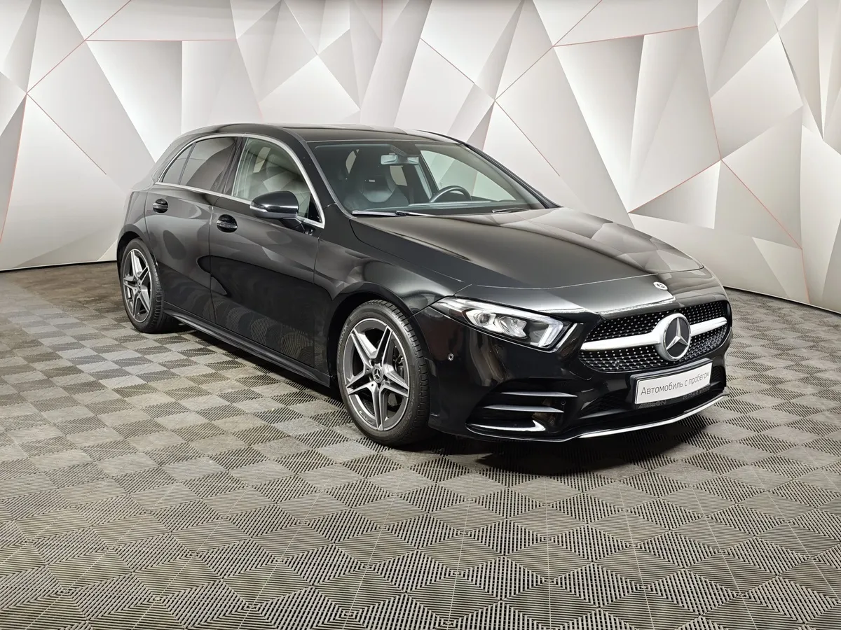 Mercedes-Benz A-Класс A 200 7G-DCT (150 л.с.) Sport Черный в АВИЛОН. Слайд №3