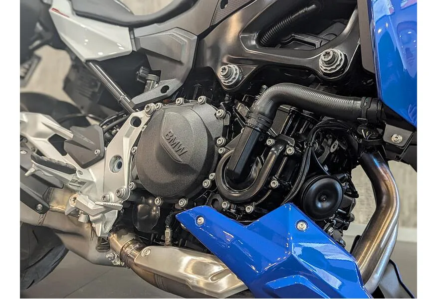 BMW Motorrad F 900 R F 900 R 895 см³ 895 Белый в АВИЛОН. Слайд №9