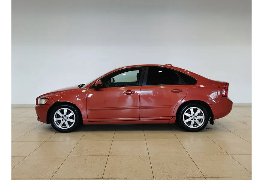 Volvo S40 2.0 Powershift (145 л.с.) Оранжевый в АВИЛОН. Слайд №5