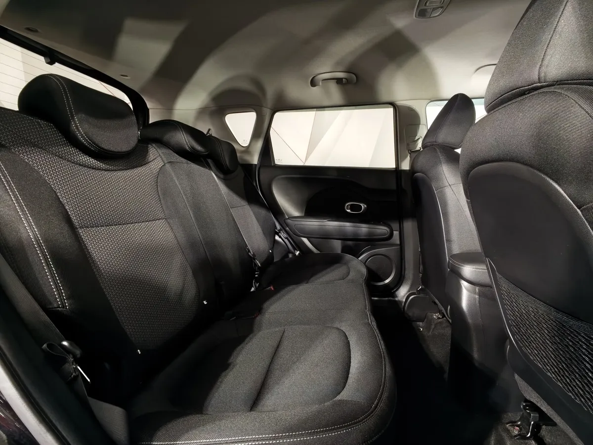 Kia Soul 1.6 AT (132 л.с.) Prestige Черный в АВИЛОН. Слайд №16