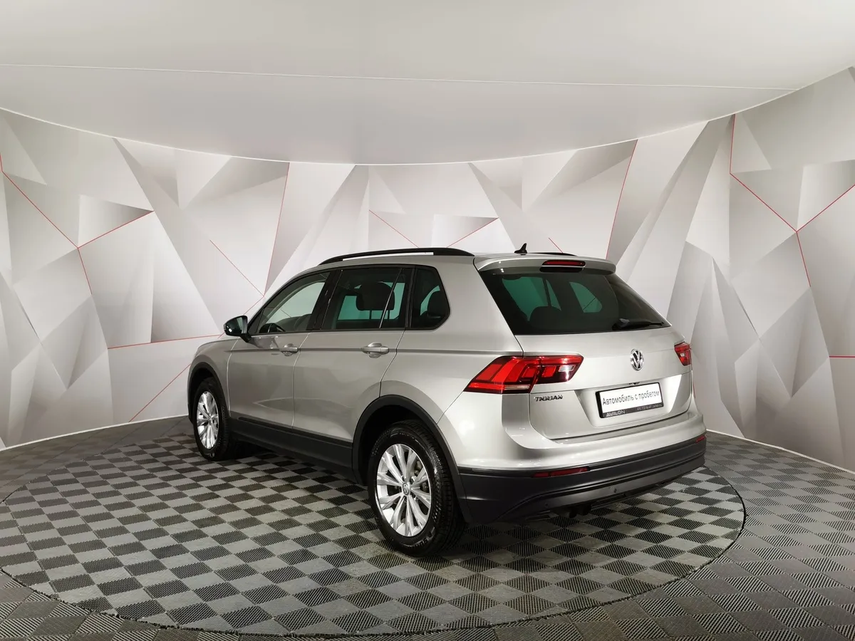 Volkswagen Tiguan 1.4 TSI BlueMotion DSG (150 л.с.) Comfortline Серый в АВИЛОН. Слайд №4
