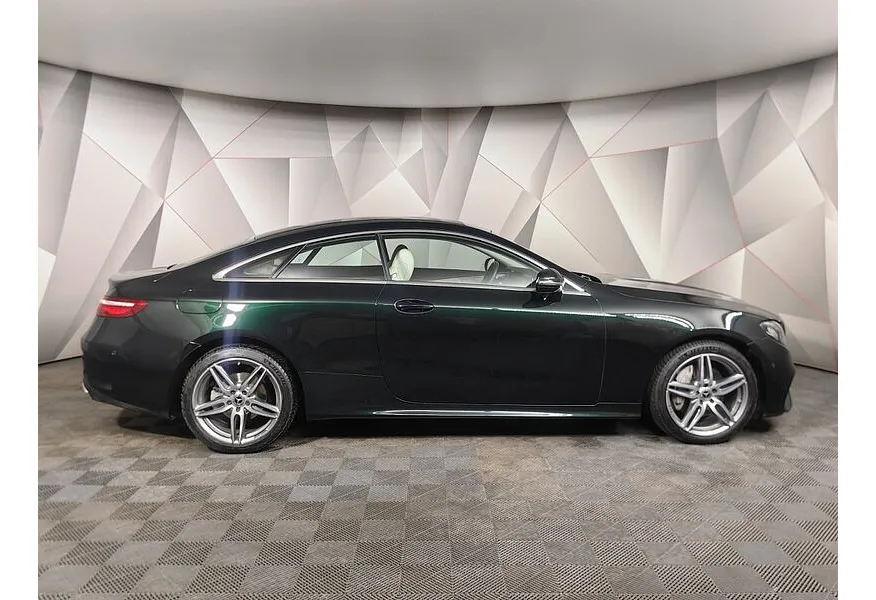 Mercedes-Benz E-Класс E 200 4MATIC G-TRONIC (184 л.с.) Sport Зеленый в АВИЛОН. Слайд №6