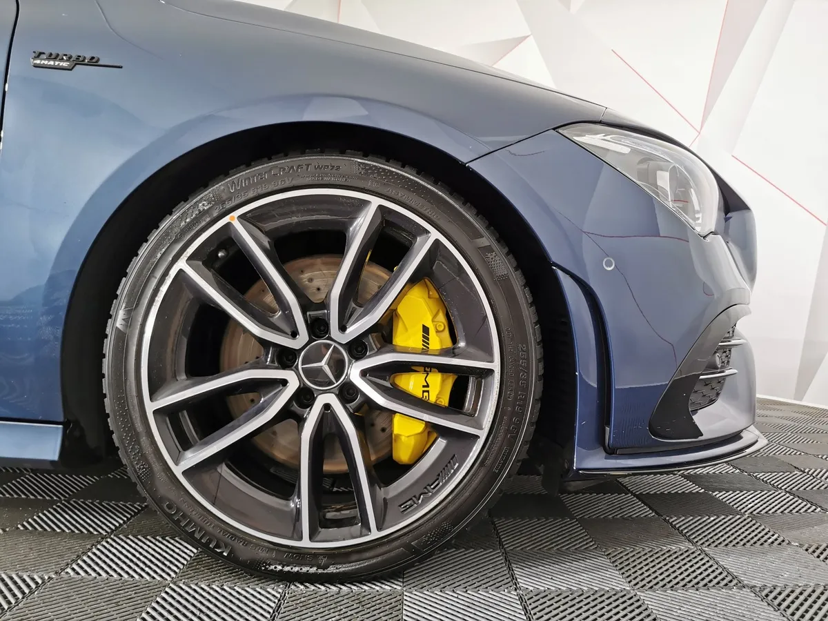 Mercedes-Benz CLA 35 AMG 4MATIC AT (306 л.с.) Синий в АВИЛОН. Слайд №9