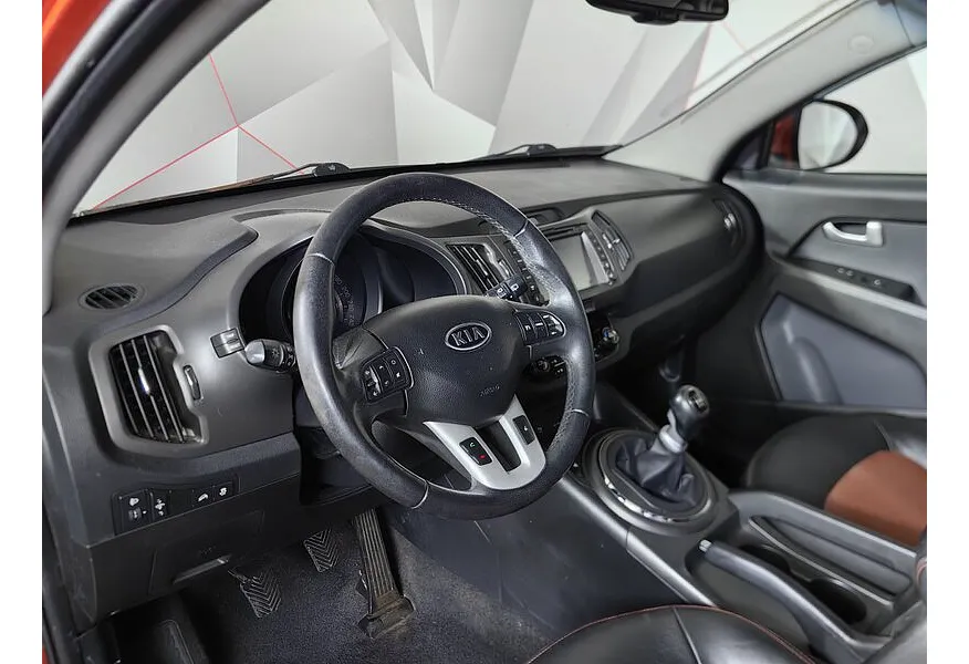 Kia Sportage 2.0 AT 4WD (142 л.с.) Оранжевый в АВИЛОН. Слайд №17