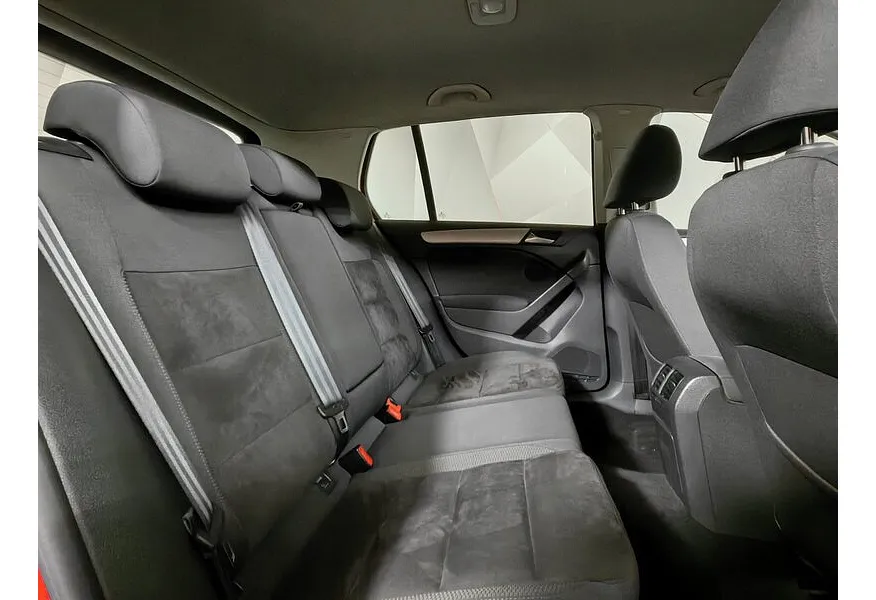 Volkswagen Golf 1.4 TSI DSG (122 л.с.) Trendline Красный в АВИЛОН. Слайд №16