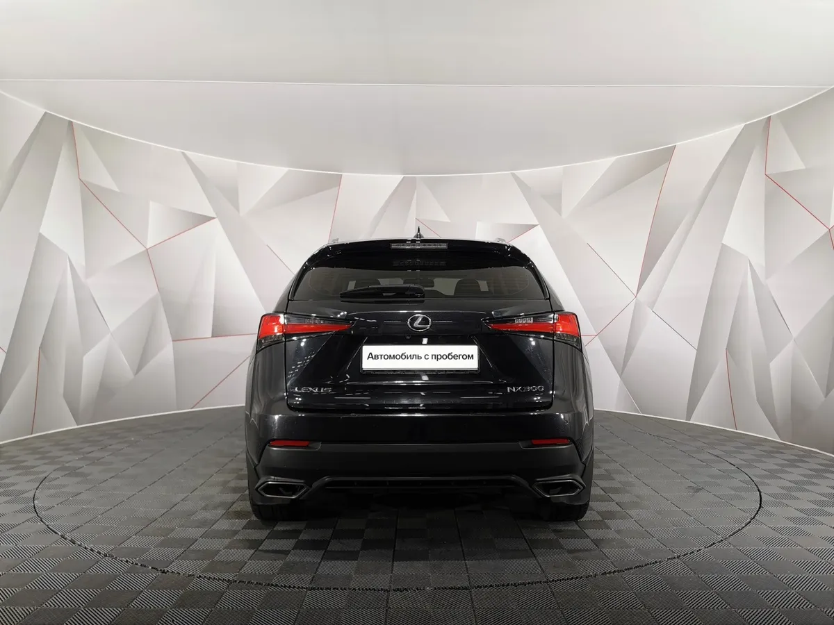 Lexus NX 200t АТ AWD (238 л.с.) Черный в АВИЛОН. Слайд №8