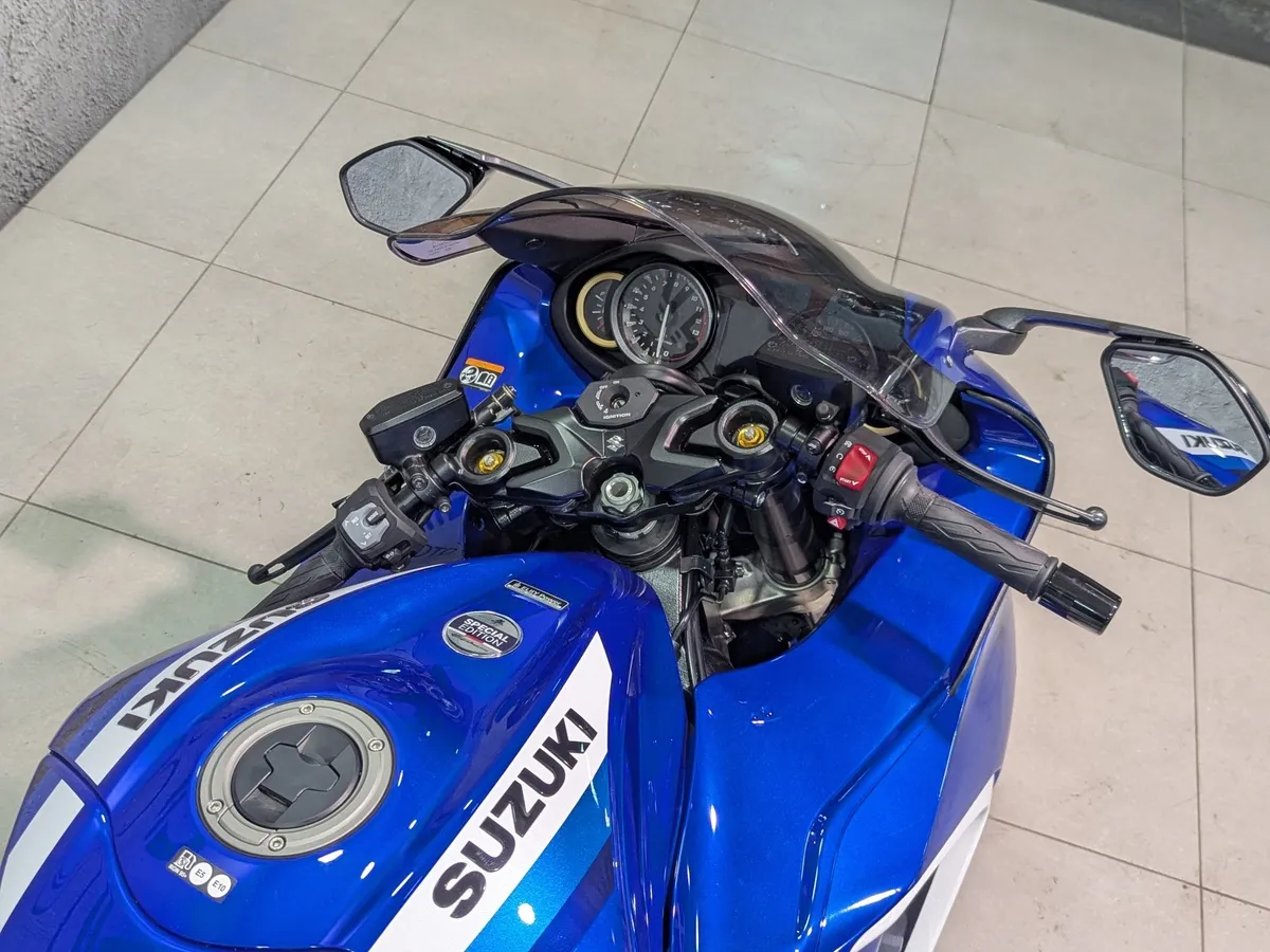 Suzuki GSX1300 R Hayabusa GSX1300 R 1340 см³ (197 л.с.) 1340 Синий в АВИЛОН. Слайд №8