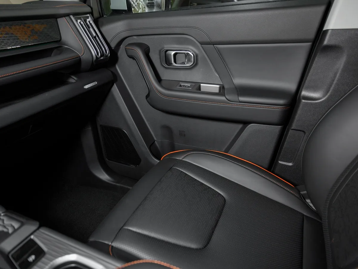 JETOUR T1 2.0T AT 4WD (245 л.с.) Luxury Черный в АВИЛОН. Слайд №13