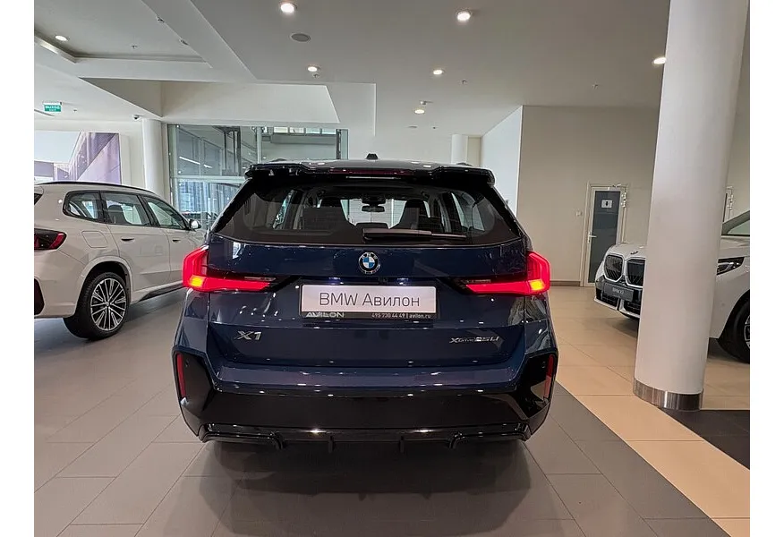 BMW X1 xDrive25 Li (204 л.с.) Синий в АВИЛОН. Слайд №4