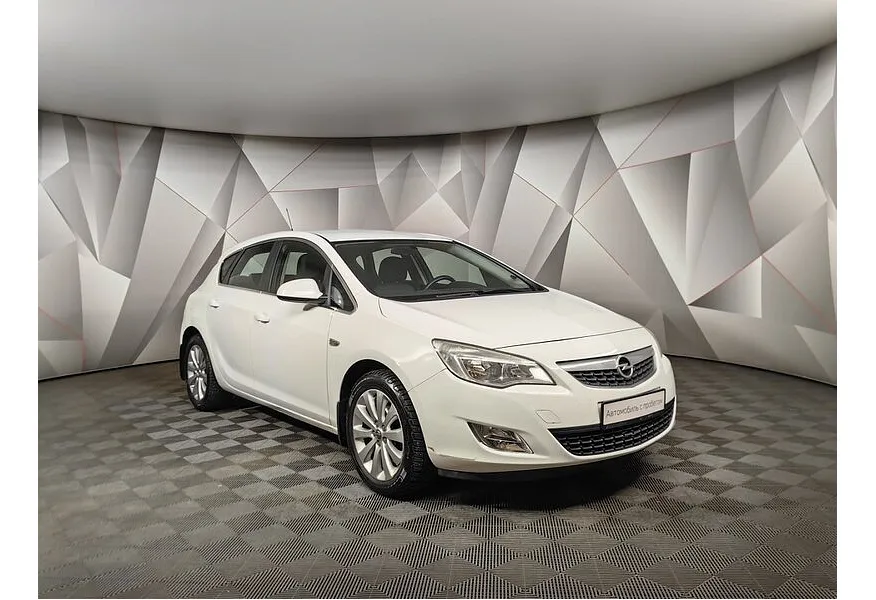 Opel Astra 1.6 AT (115 л.с.) Белый в АВИЛОН. Слайд №3