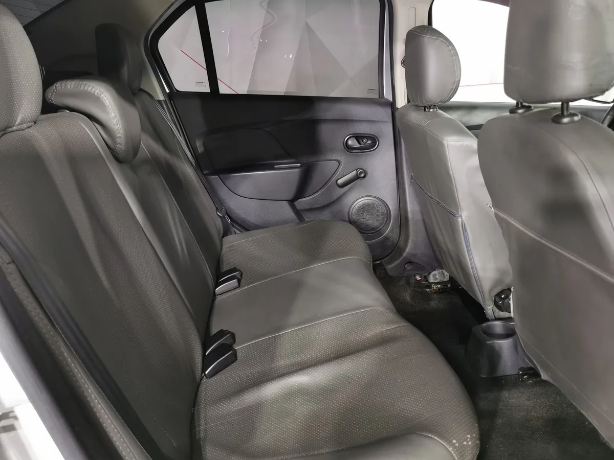 Renault Logan 1.6 AT (102 л.с.) Белый в АВИЛОН. Слайд №16