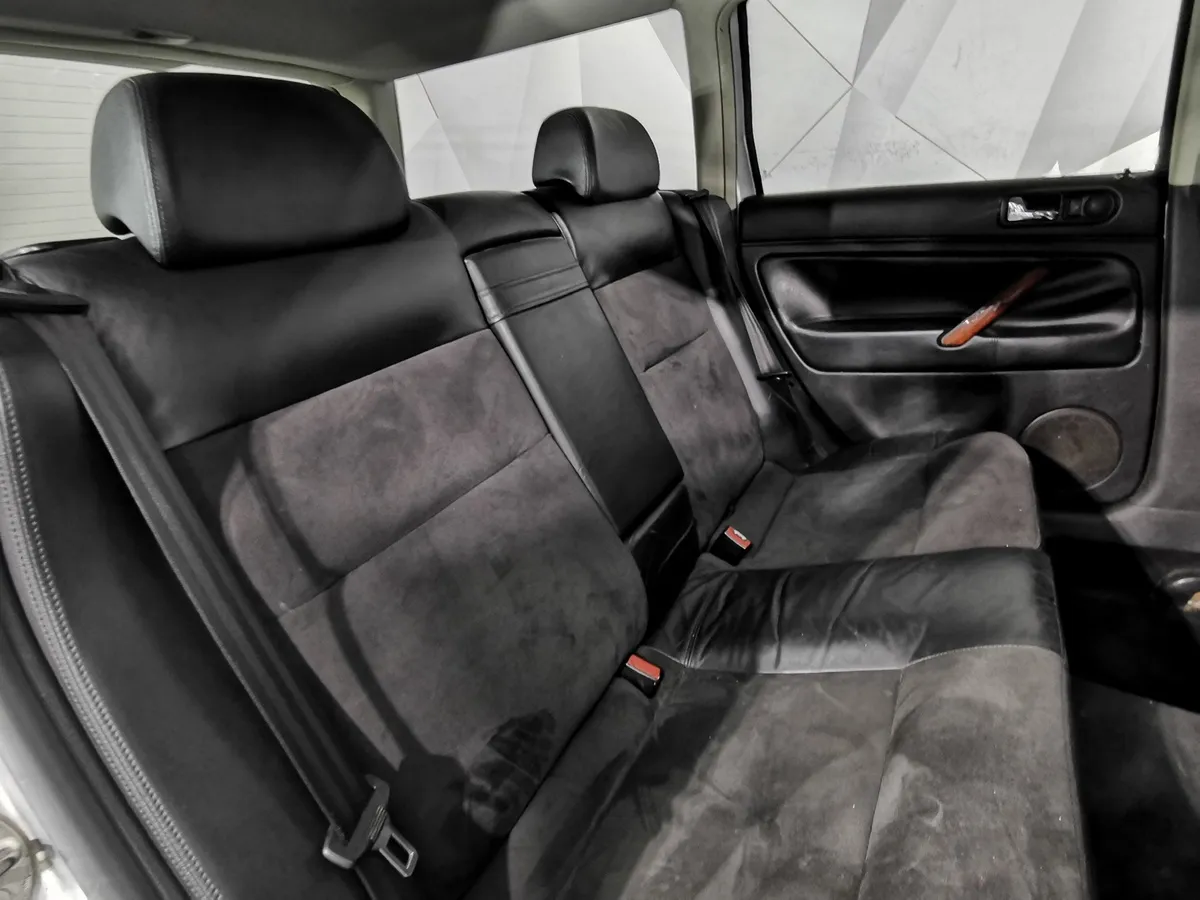 Volkswagen Passat 1.8 T MT (150 л.с.) Серебристый в АВИЛОН. Слайд №16